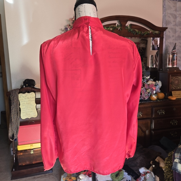 Vintage 70s 80s Gorgeouse Blouse #Christmas Red High Neck Keyhole Back - Picture 4 of 12